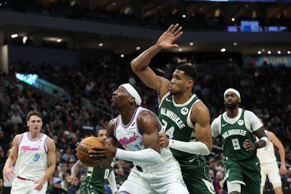 也让郑钦文 也让郑钦文